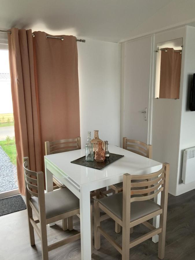Chalet Zonnig Zeeland Hotel Oostkapelle Buitenkant foto